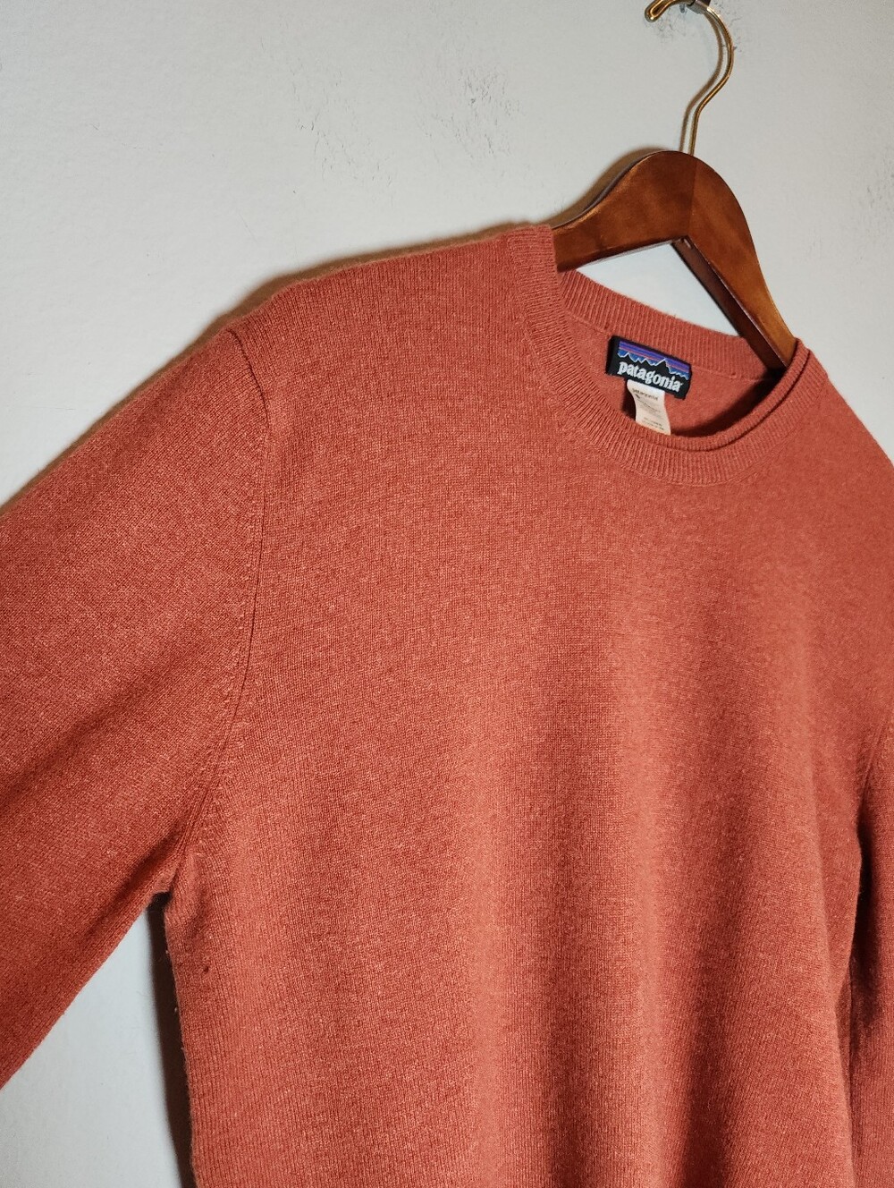 Patagonia 100% Cashmere Orange Crewneck Sweater Men's Size Medium - Picture 13 of 14